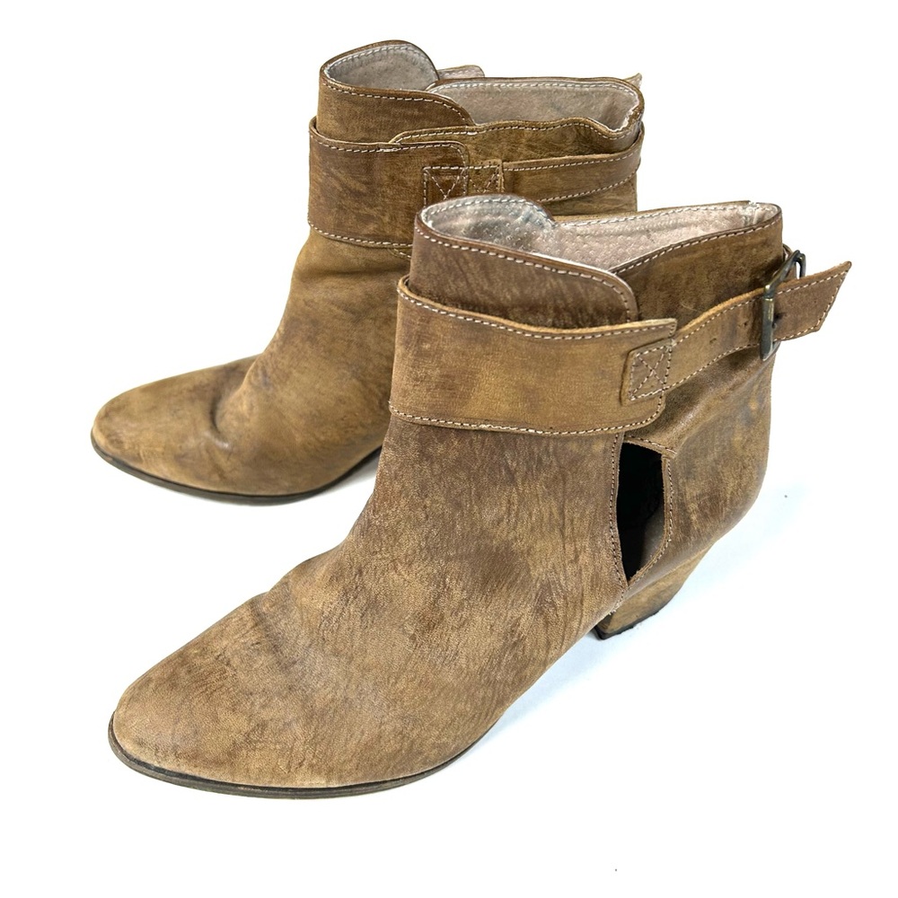 Free People Women’s Size 38 7.5 Buckle Booties Heeled Brown Tan Pointed  #4119